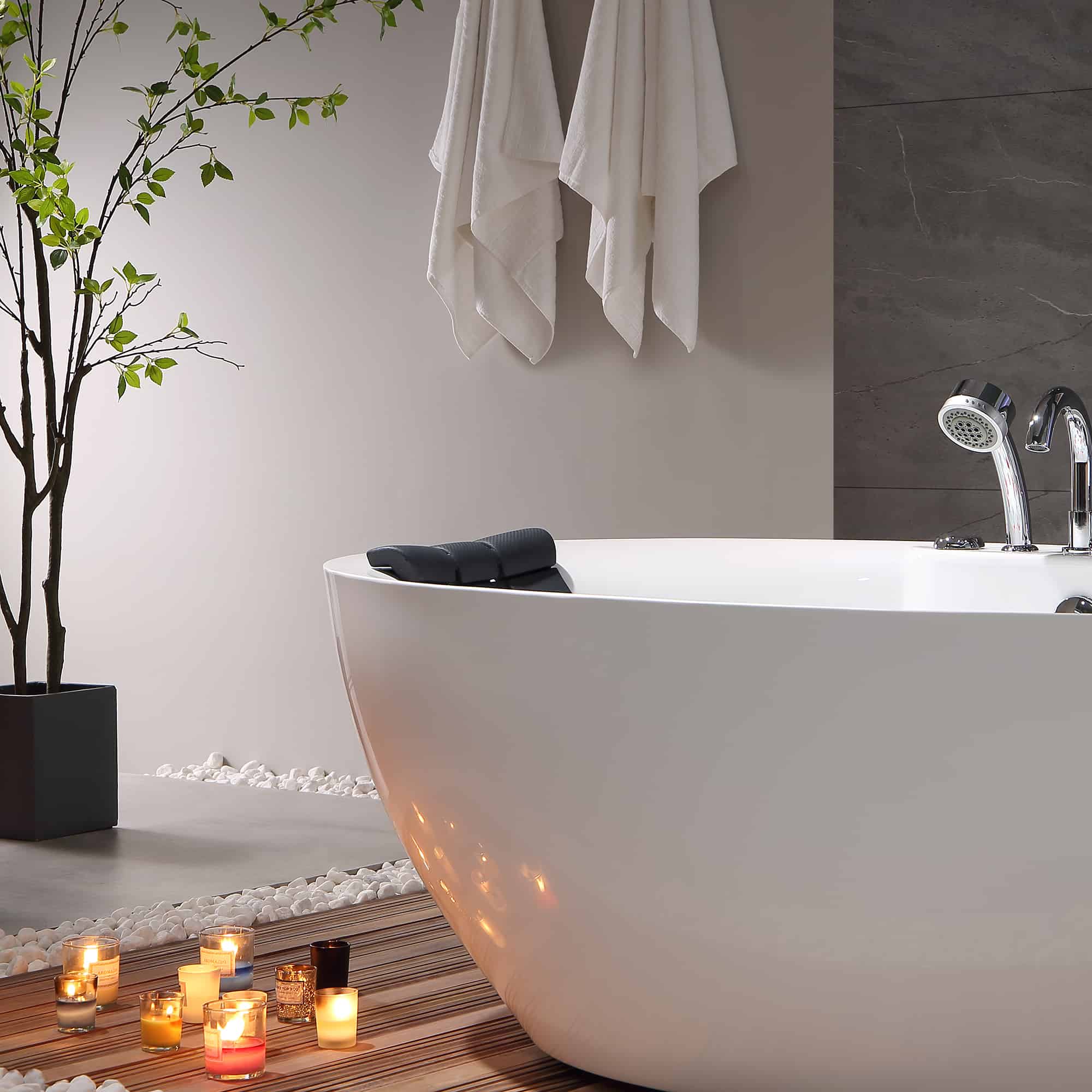 Empava 71-Inch Whirlpool Freestanding Acrylic Bathtub (EMPV-71AIS14)